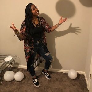 Meet your Posher, Nakaysha